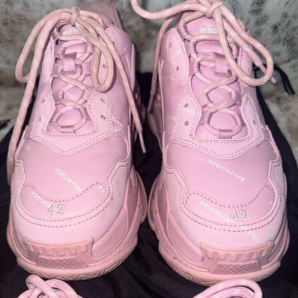 Balenciaga Triple S pink sneakers - Picture 6 of 6